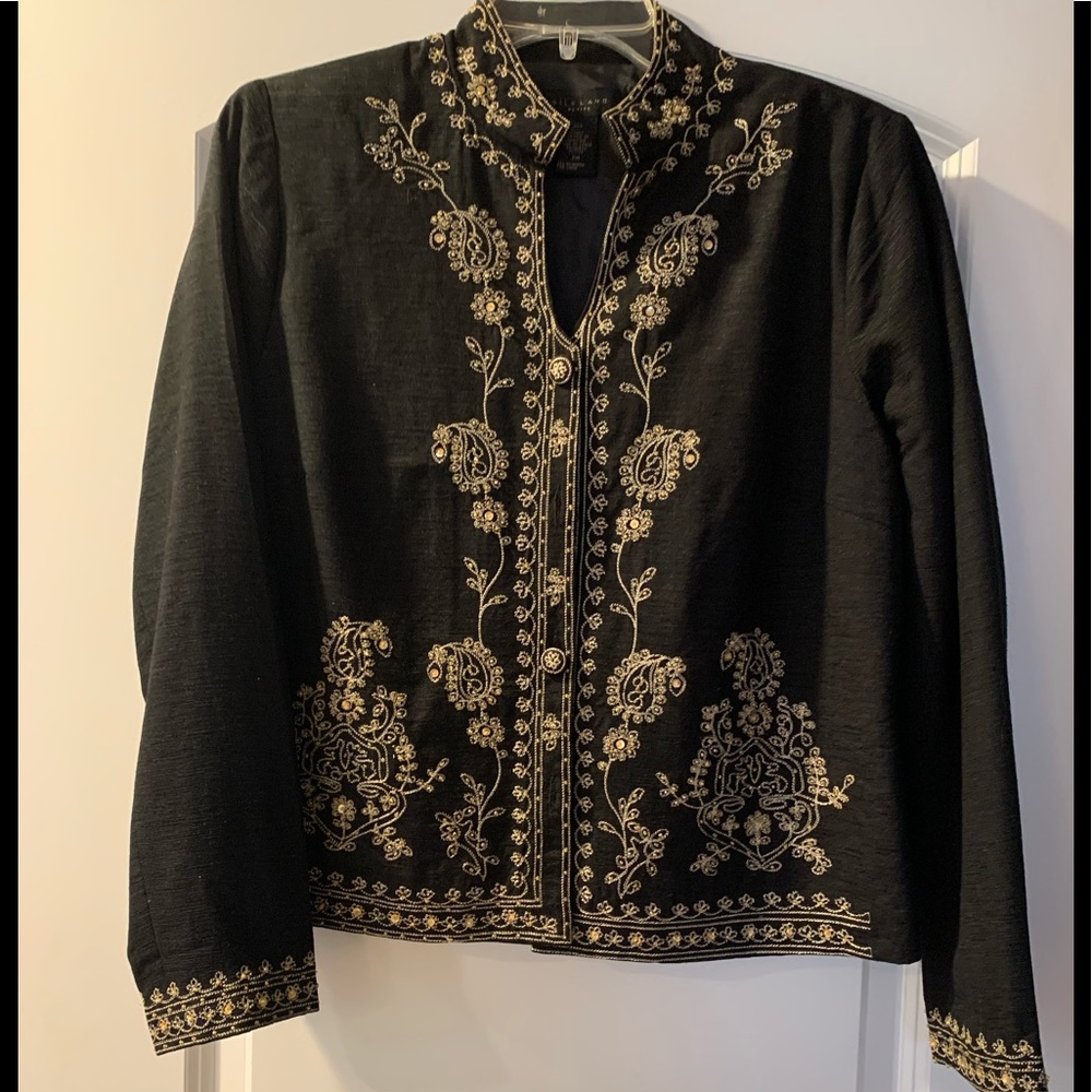 Beautiful embroidered 100% silk jacket